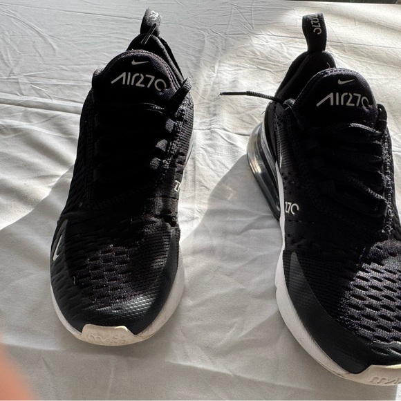 Nike Air Max 270 Black Woman Shoes - Picture 5 of 6